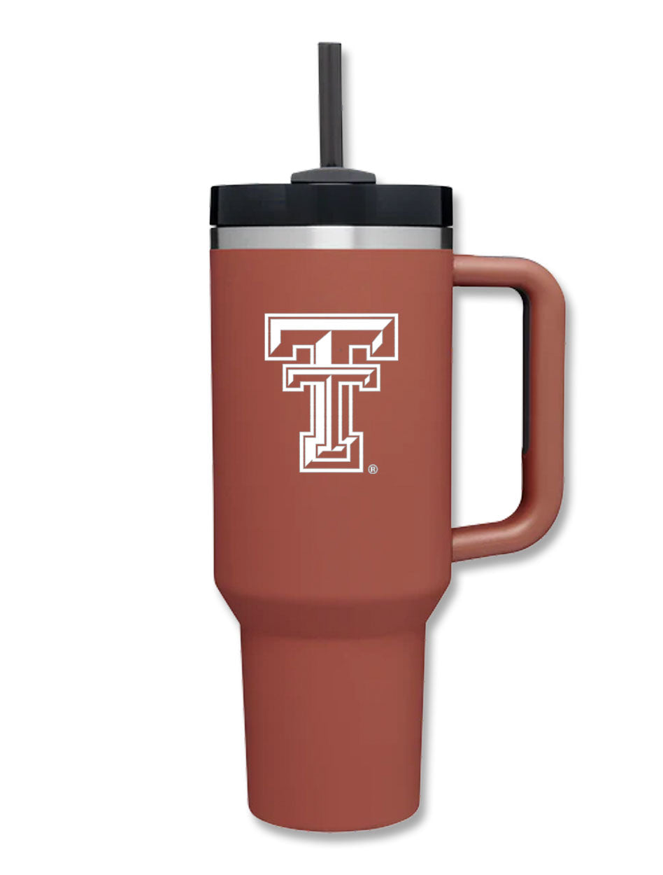 http://redraideroutfitter.com/cdn/shop/files/rust40ozhandletumbler.jpg?v=1688660985