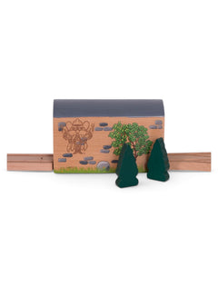 Melissa & Doug Texas Tech Large Swivel Bridge Train Set – Image 5 view